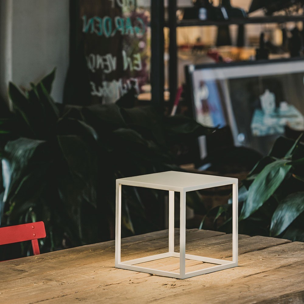 blancowhite c1/r3 blancowhite c1/r3